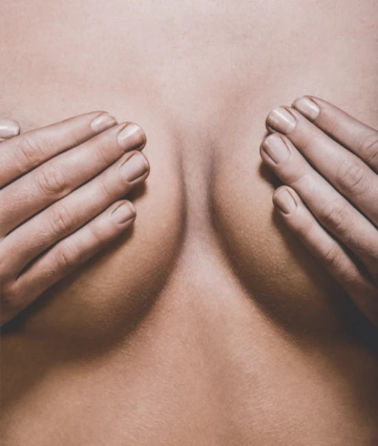 Symetryzacja piersi, korekcja asymetrii biustu | Klinika Ambroziak